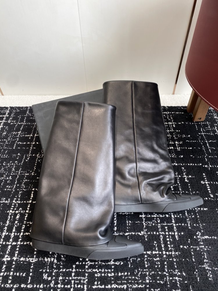 Boots women's фото 3