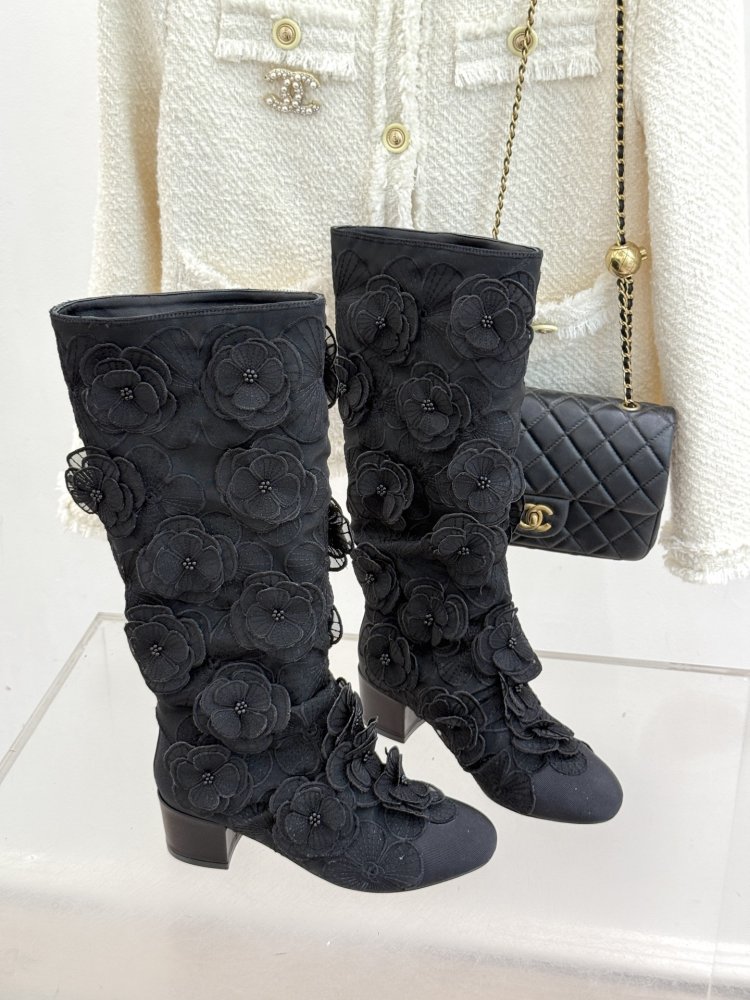 Чоботи жіночі фото 3