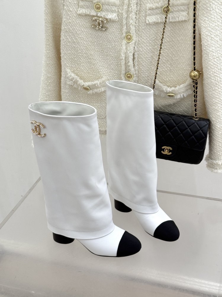 Boots women's фото 3