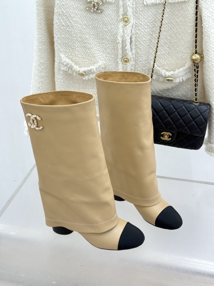 Boots women's фото 3