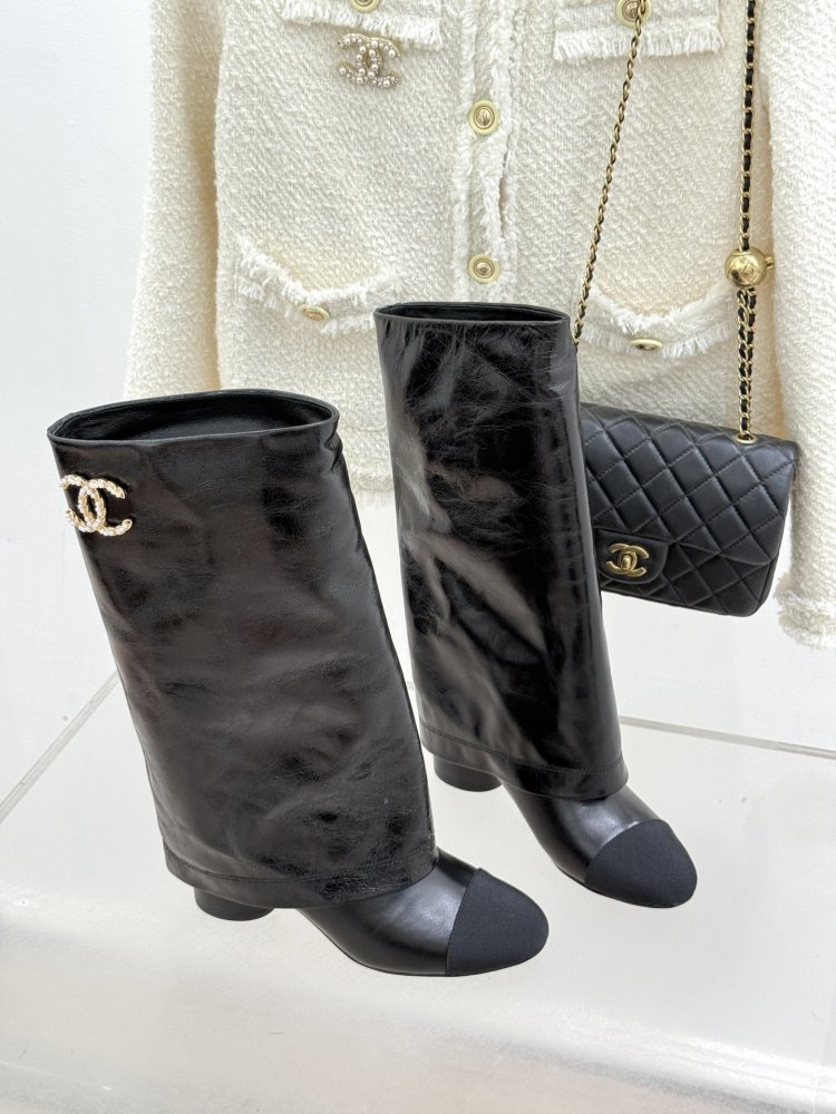 Чоботи жіночі фото 3