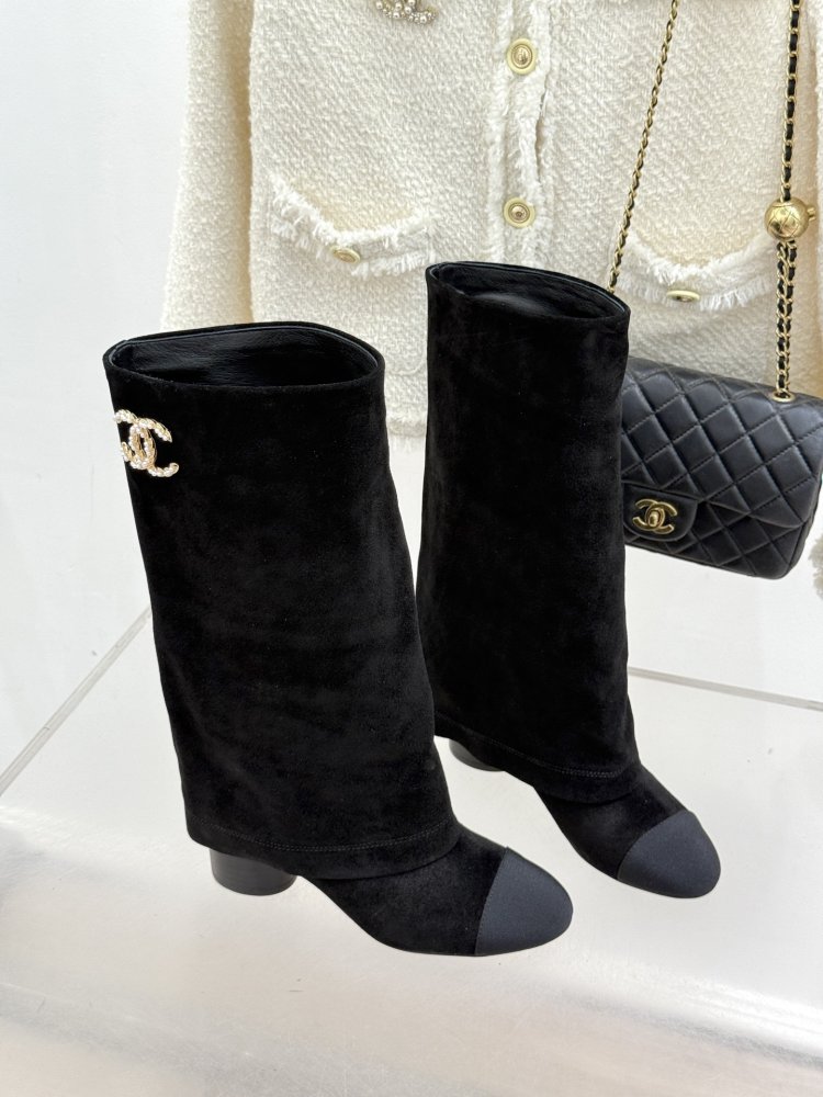 Чоботи жіночі фото 3