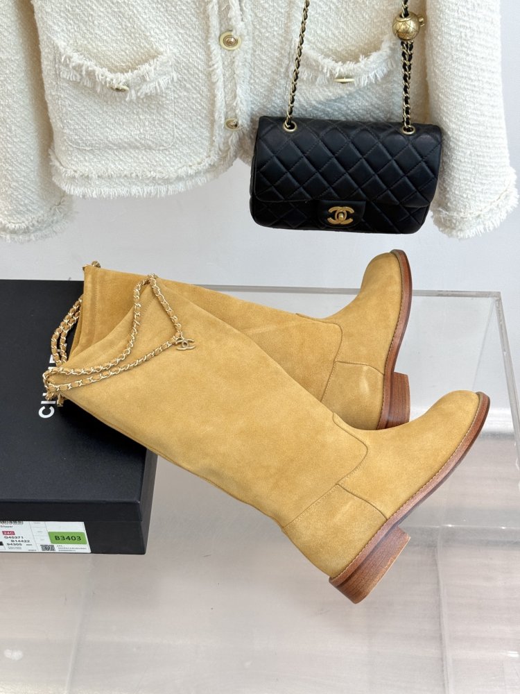 Чоботи жіночі фото 3