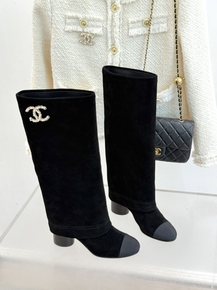 Чоботи жіночі фото 3