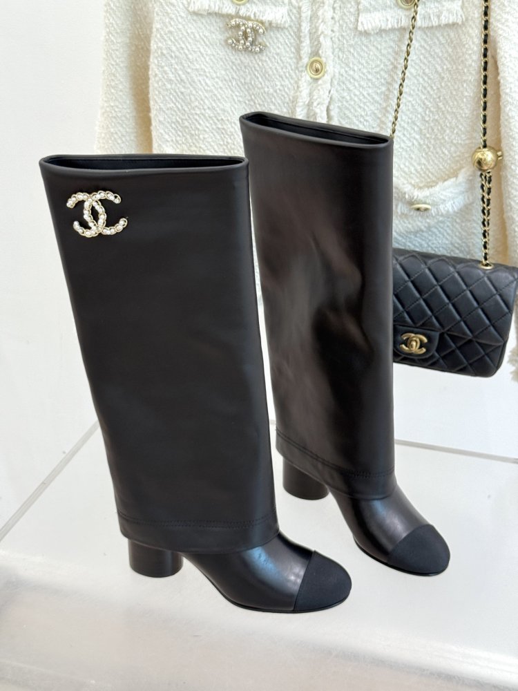 Чоботи жіночі фото 3