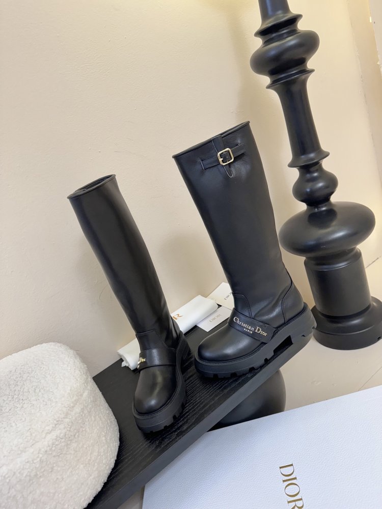 Boots women's фото 3