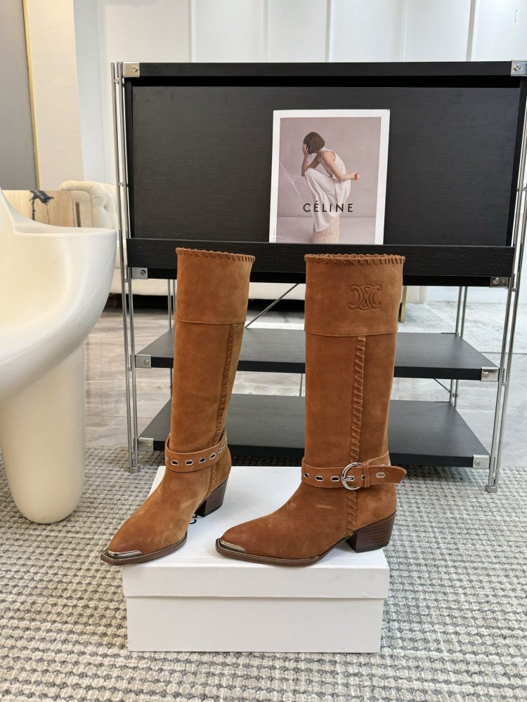 Сапоги женские фото 3