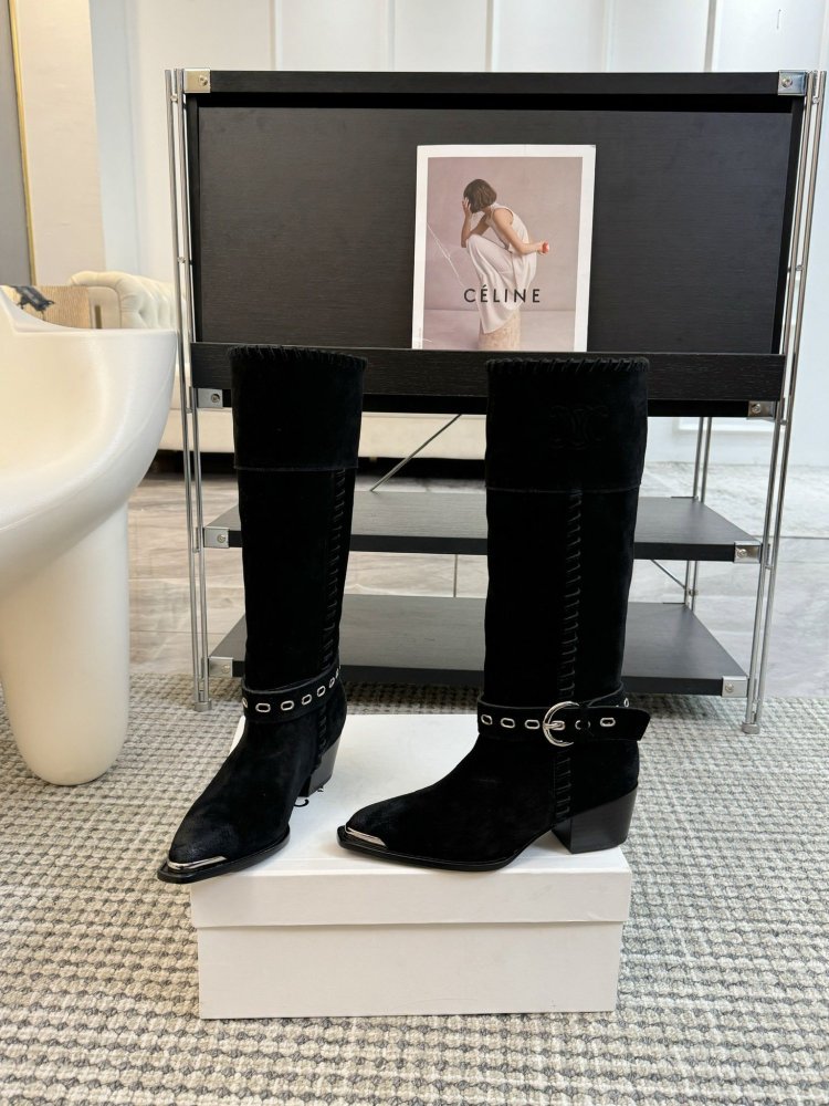 Сапоги женские фото 3