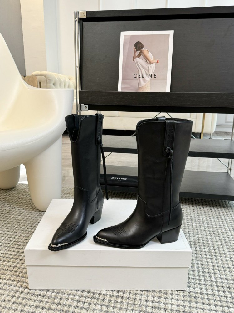 Чоботи жіночі фото 3