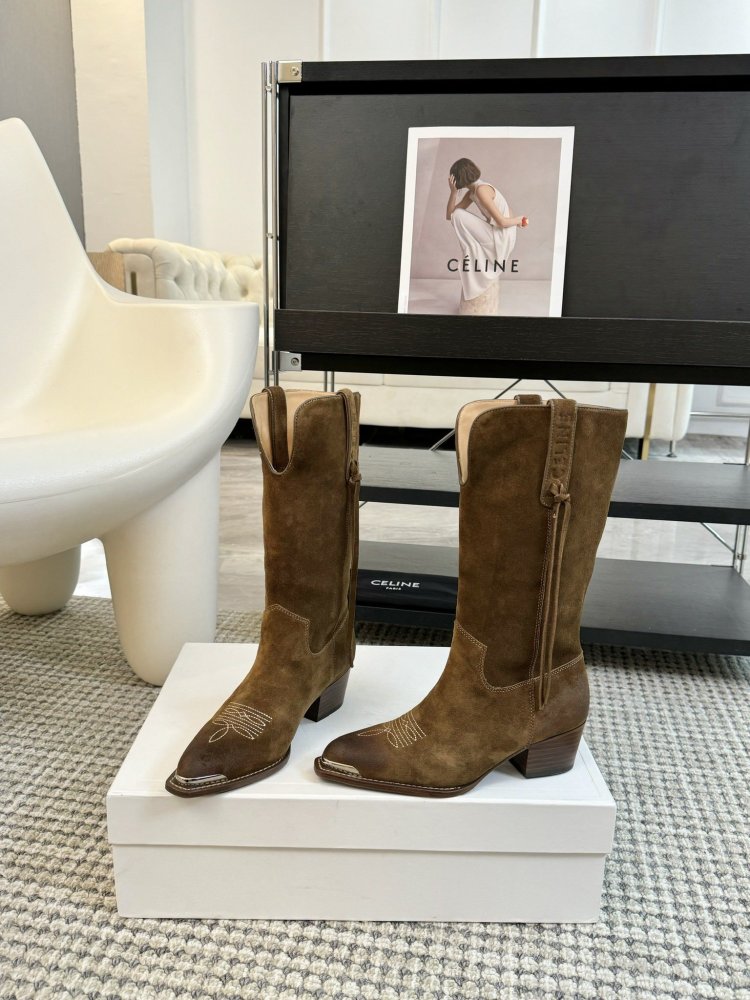 Сапоги женские фото 3