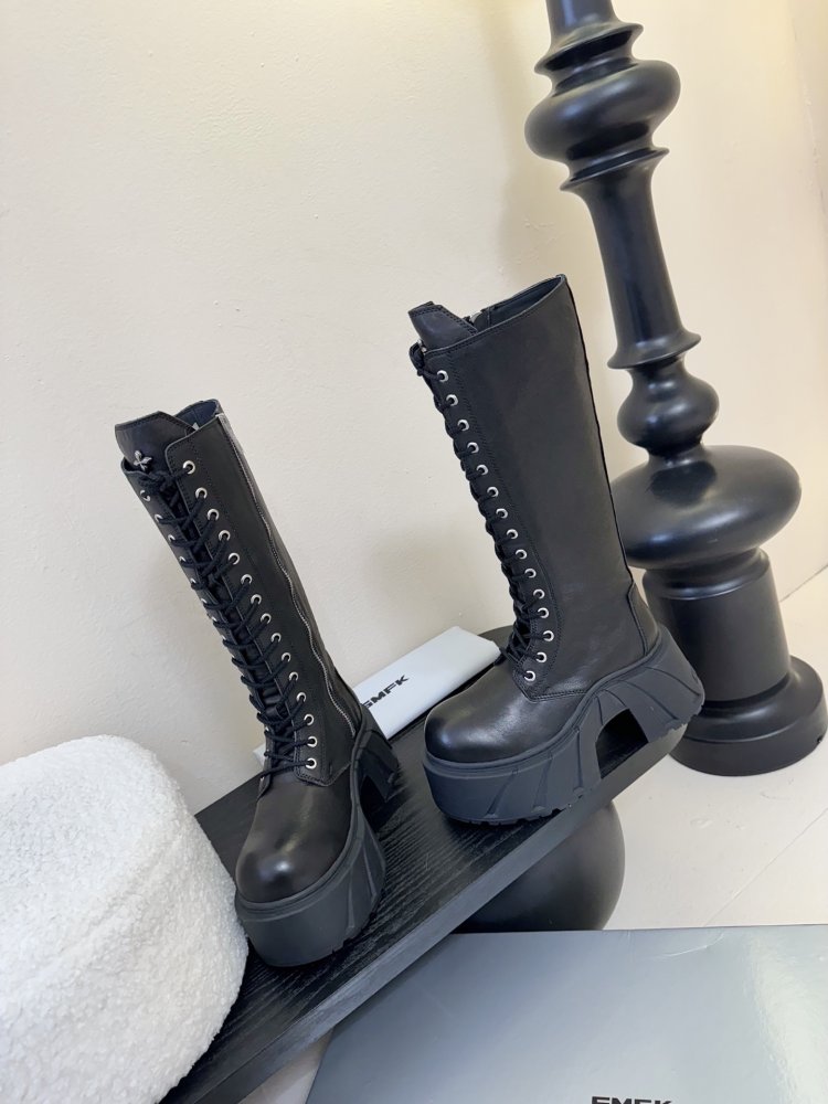 Сапоги женские фото 3