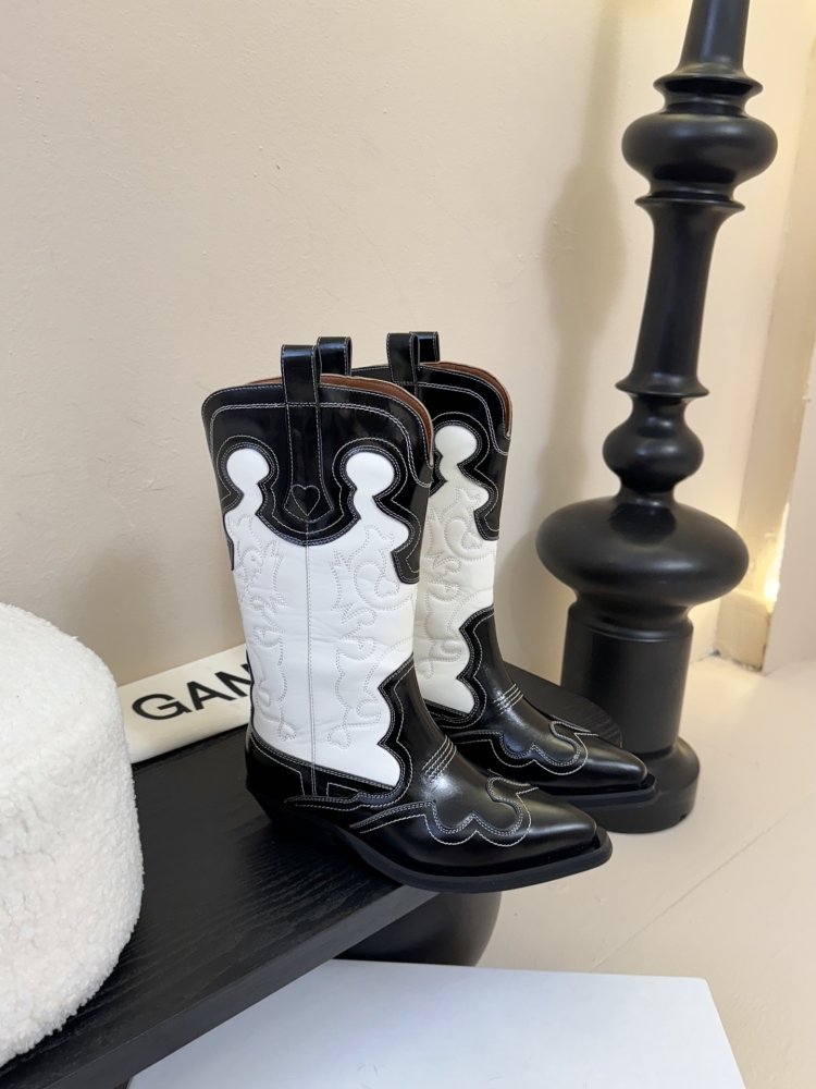 Чоботи жіночі фото 3