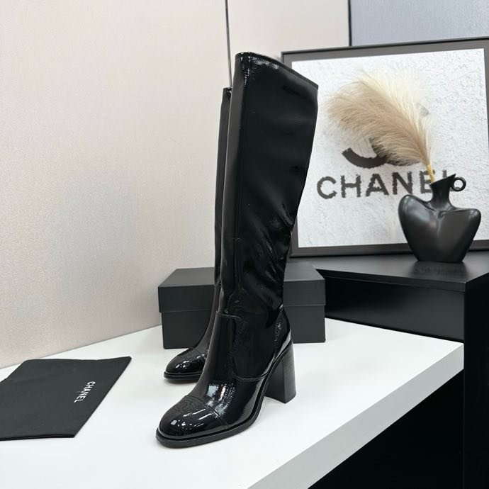 Сапоги женские фото 3