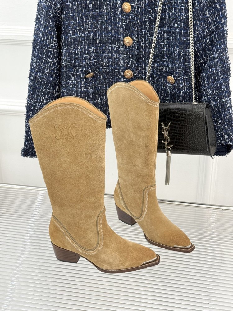 Сапоги женские фото 3