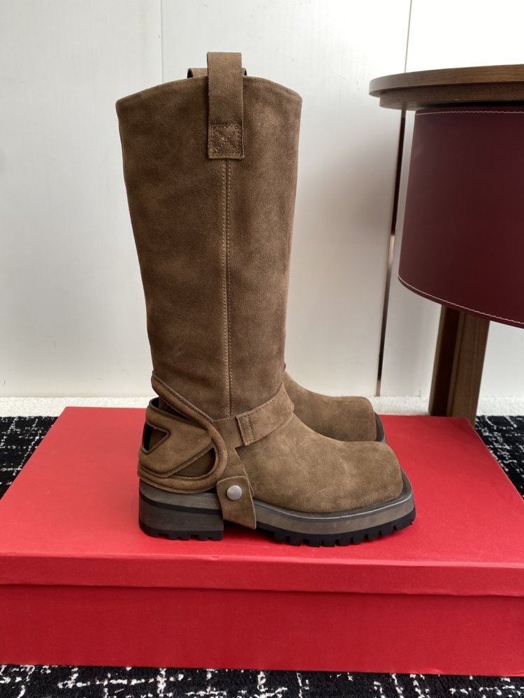 Сапоги женские фото 3