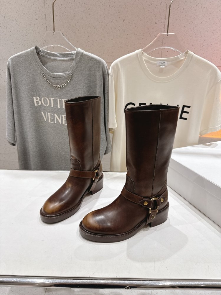 Сапоги женские фото 3