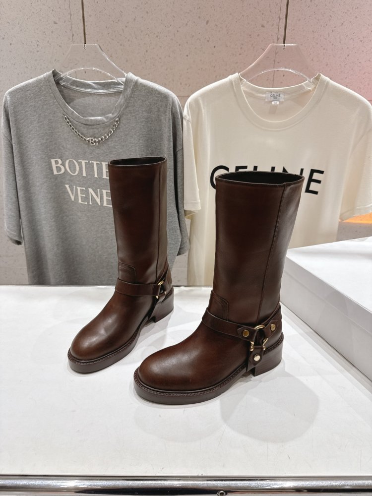 Boots women's фото 3