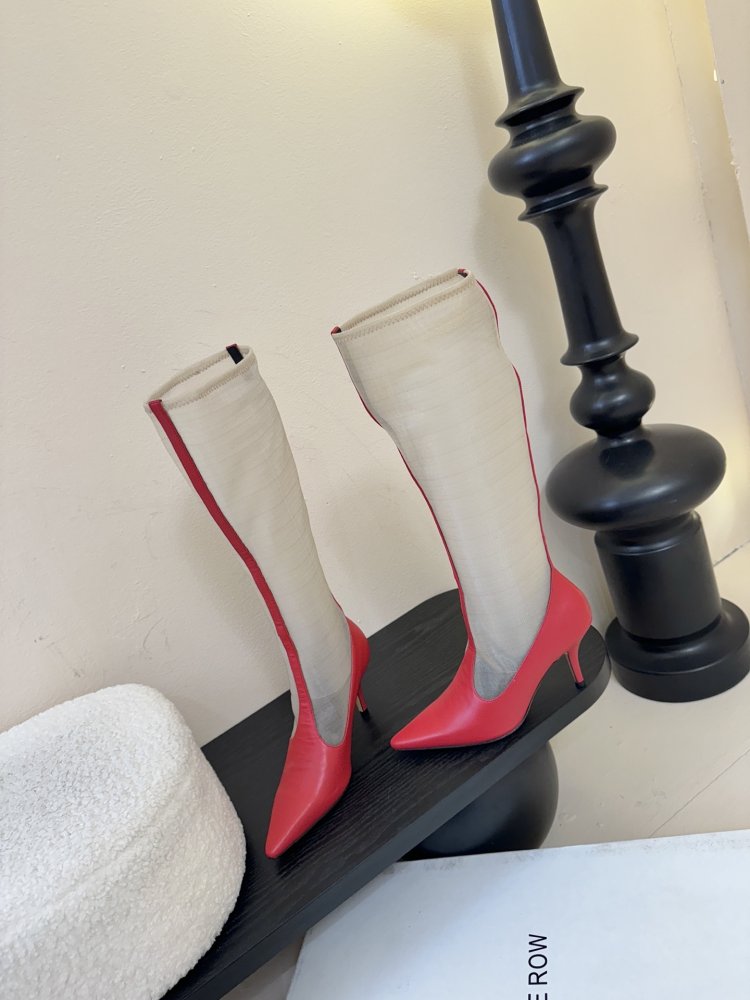 Сапоги женские фото 3