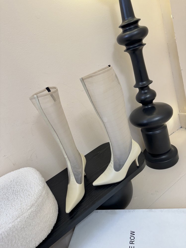 Сапоги женские фото 3