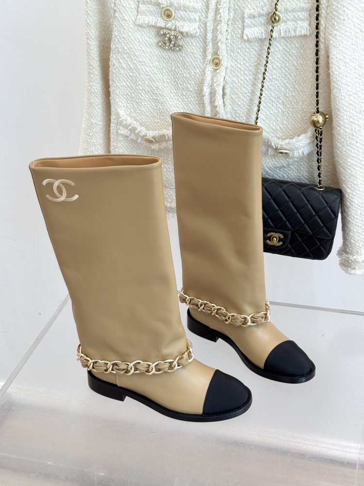 Сапоги женские фото 3