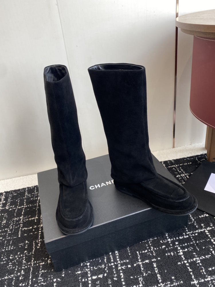 Сапоги женские фото 3