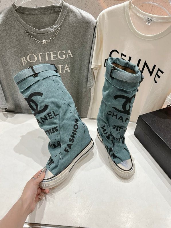 Boots women's фото 3