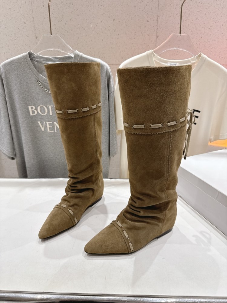 Чоботи жіночі фото 3