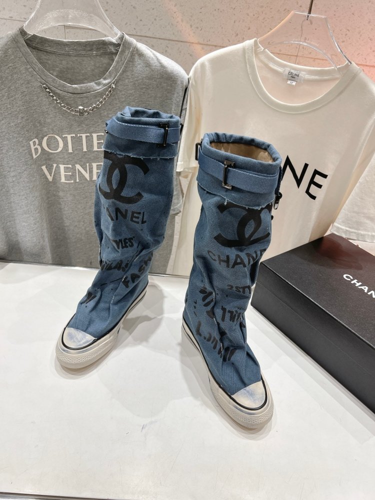 Boots women's фото 3