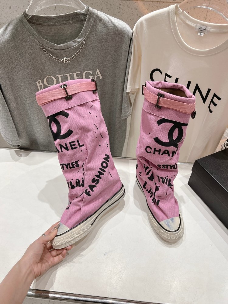 Сапоги женские фото 3