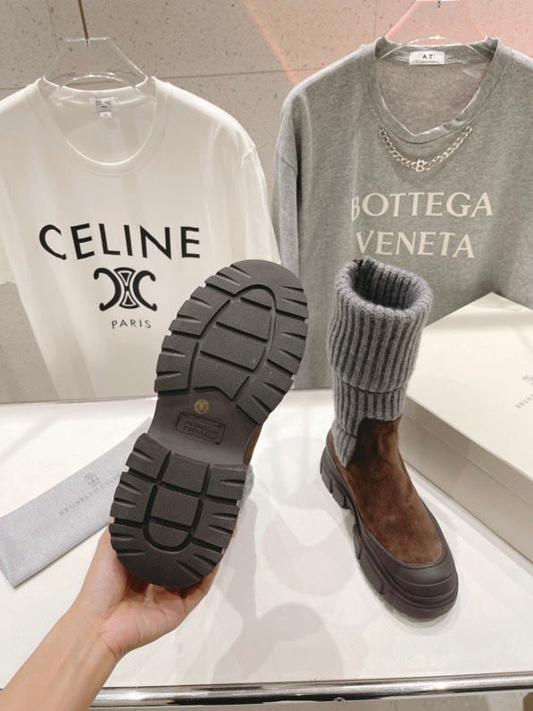 Сапоги женские фото 3