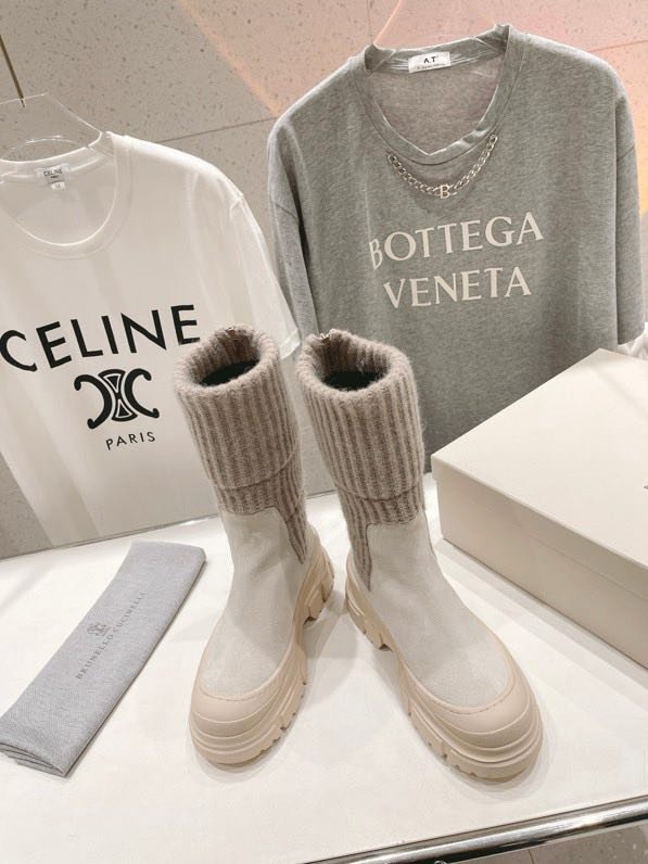 Сапоги женские фото 3