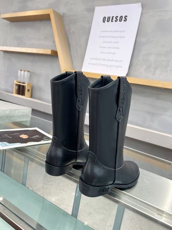 Сапоги женские фото 3