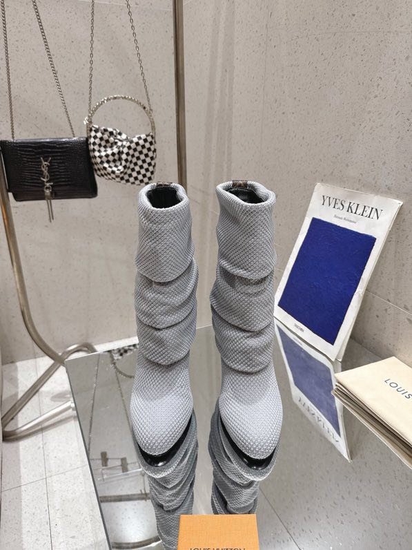 Boots women's фото 3