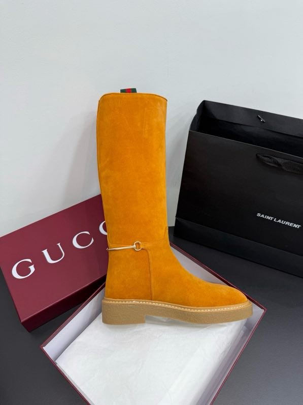 Сапоги женские фото 3