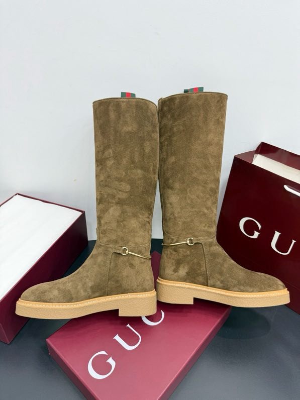 Сапоги женские фото 3