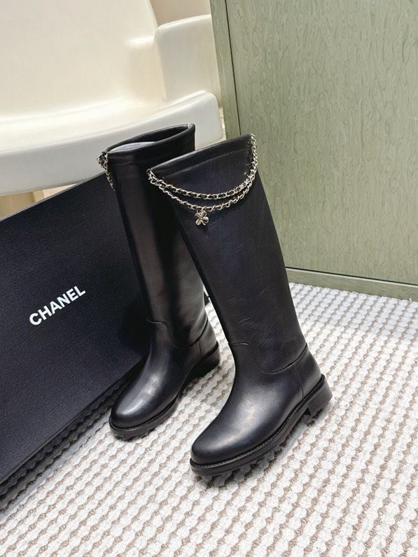 Сапоги женские фото 3