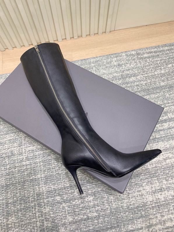 Сапоги женские фото 3