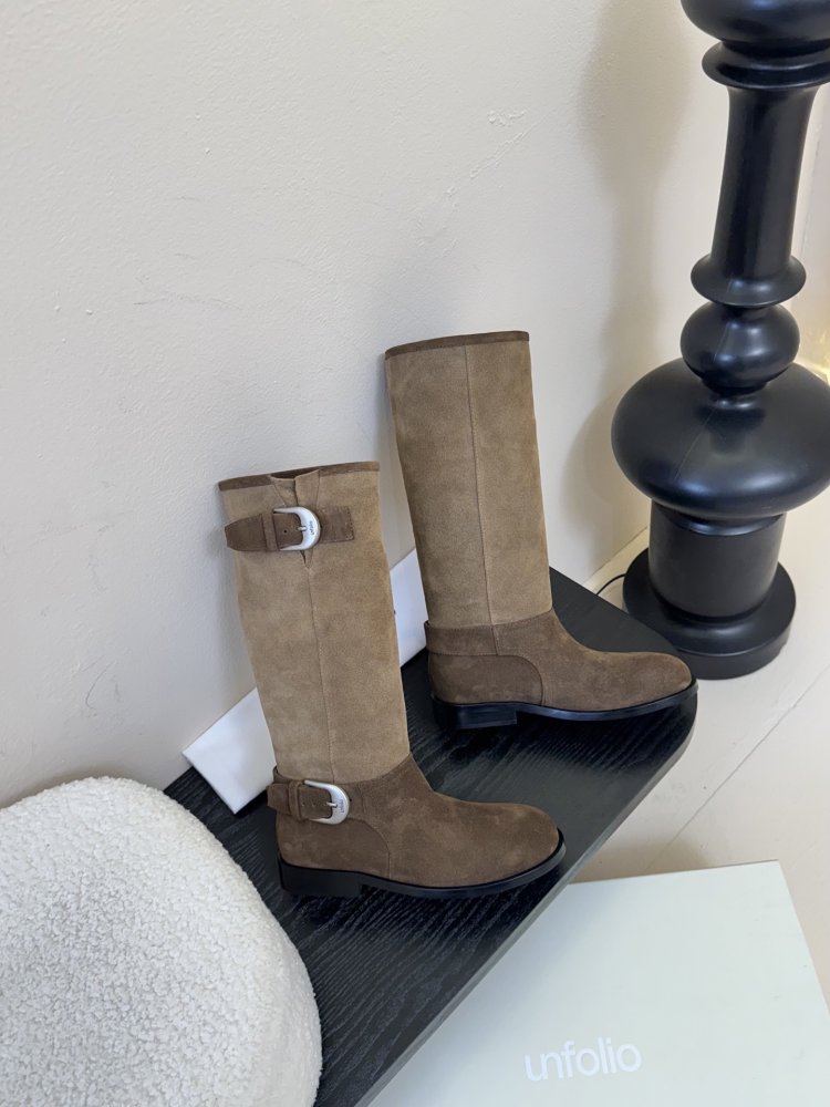 Сапоги женские фото 4