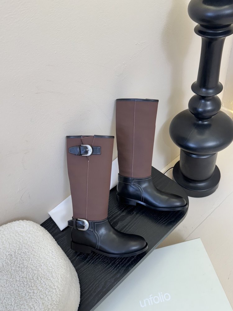 Сапоги женские фото 4