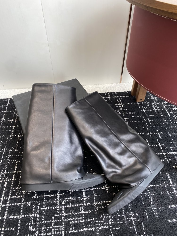 Boots women's фото 4