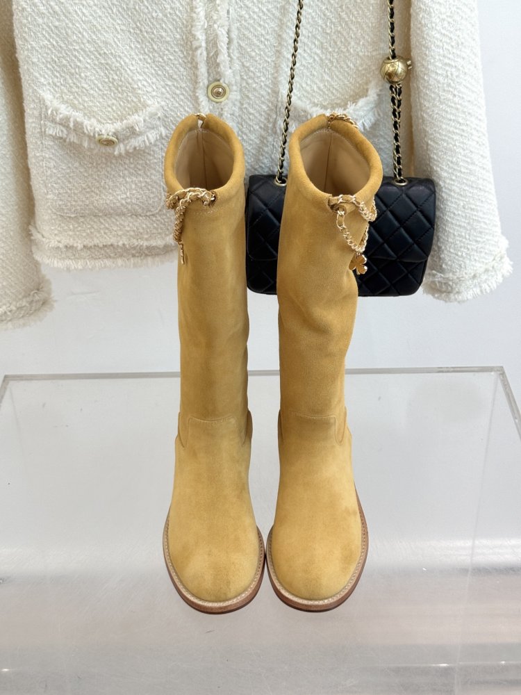 Чоботи жіночі фото 4