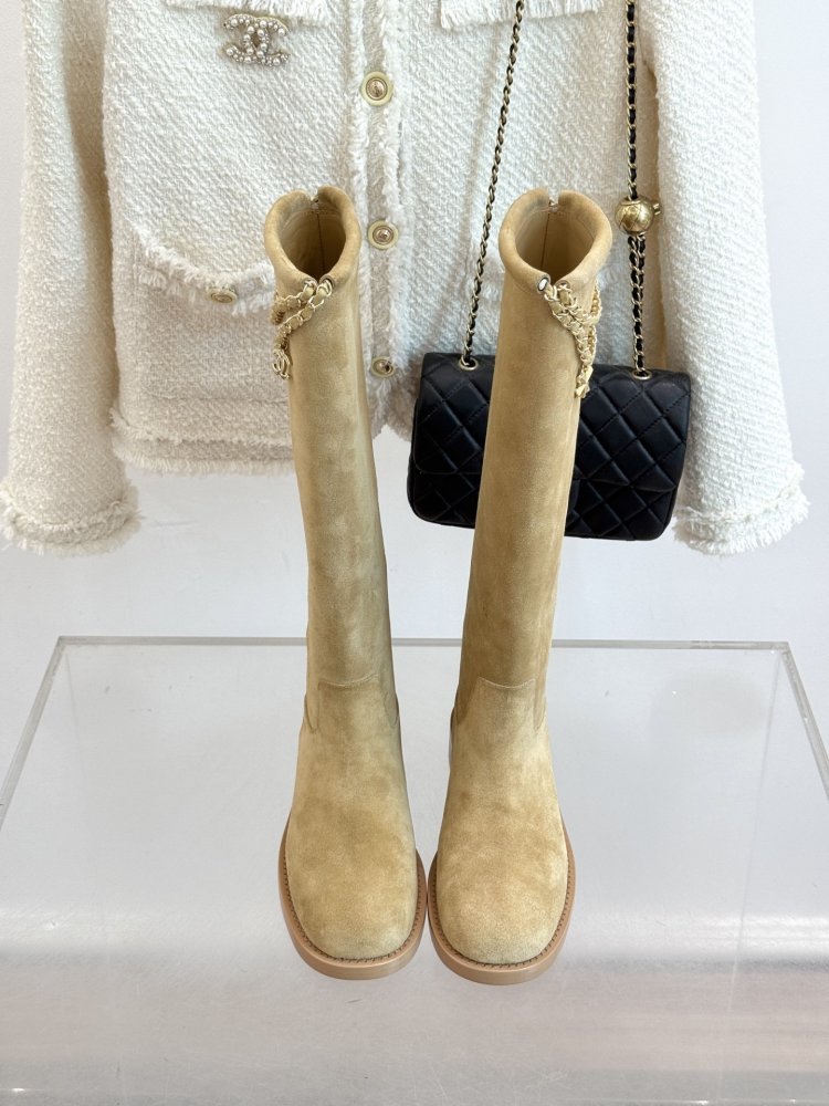 Чоботи жіночі фото 4