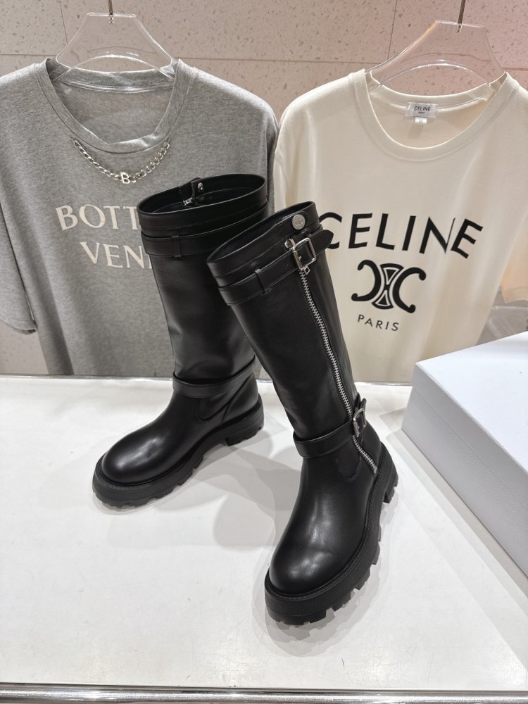 Чоботи жіночі фото 4