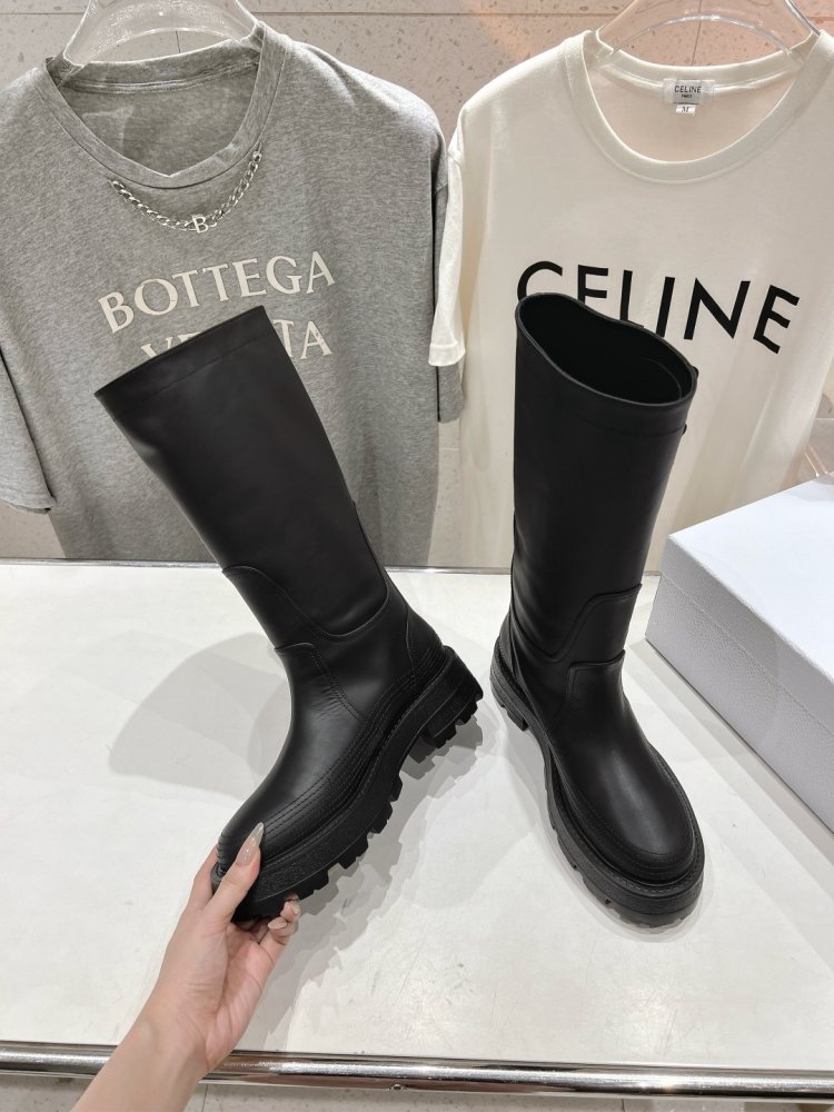 Чоботи жіночі фото 4