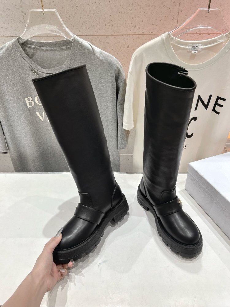 Boots women's фото 4