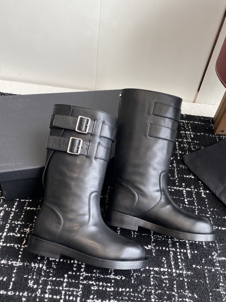 Сапоги женские фото 4