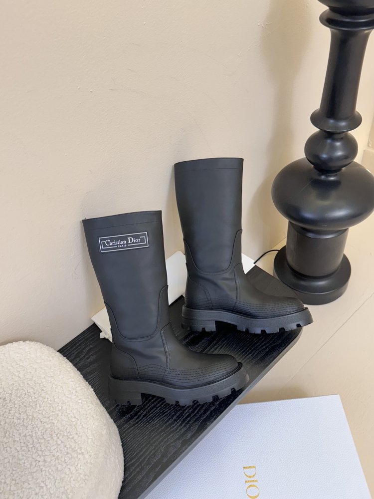 Сапоги женские фото 4