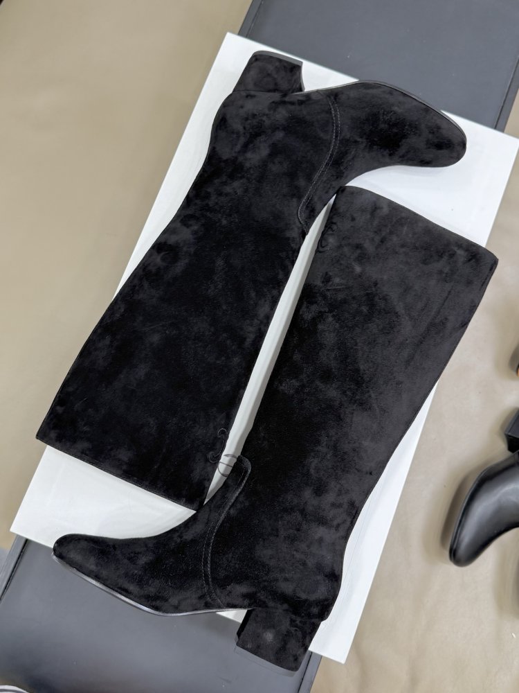 Чоботи жіночі фото 4