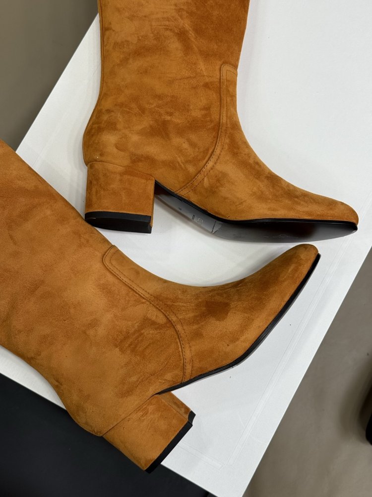 Сапоги женские фото 4