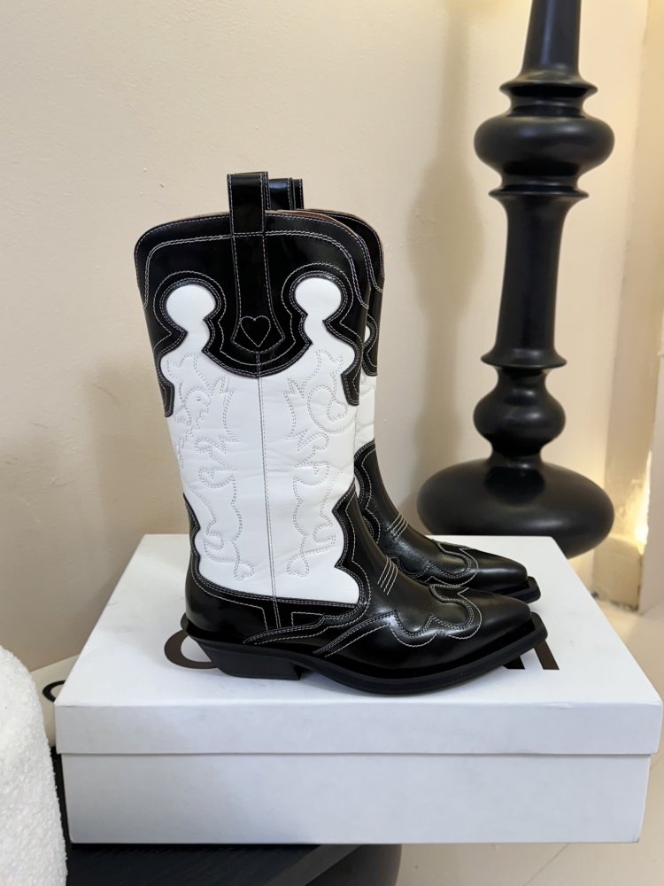 Чоботи жіночі фото 4